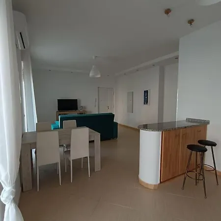 Casa Cecilia, Apartamento *